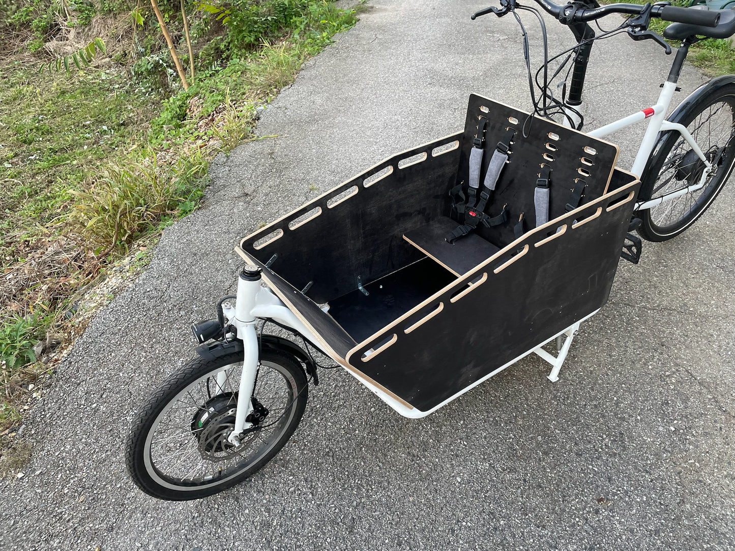 Nákladní elektrokolo Cargio Joy 2 Bílé s ohrádkou (repasované)